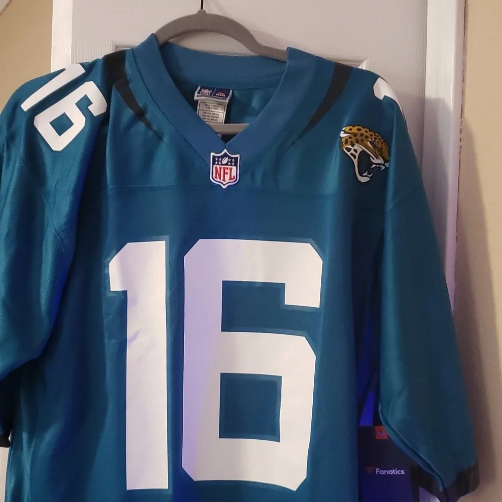 MensJacksonvilleJaguars Jersey Trevor Lawrence No.16 - Picture 5 of 13